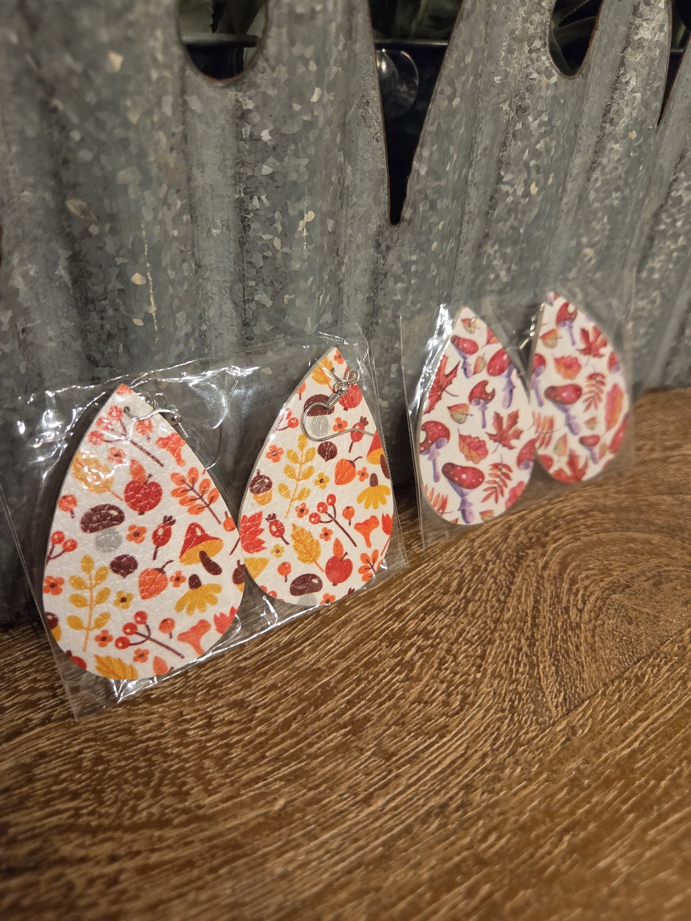 Fall Mushrooms Leaves Teardrop Earrings - Orange & Brown 2 Pairs